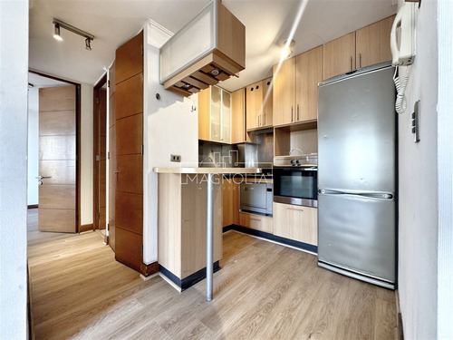 Departamento En Arriendo De 2 Dorm. En Las Condes