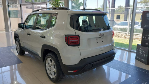 Imagen 4 de 24 de Jeep Renegade 2023