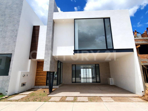 Casa En Venta En Loretta Ii, Aguascalientes