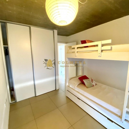 Encantador Departamento Con Parrillero Propio!! A Metros De La Brava!- Ref: 2825