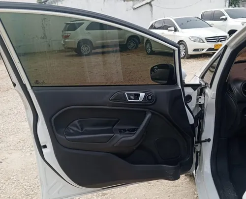 Ford Fiesta 1.6 Hatchback Titanium
