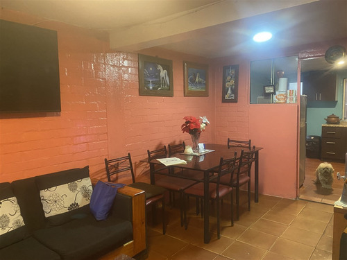 Casa En Venta De 3 Dorm. En Concón