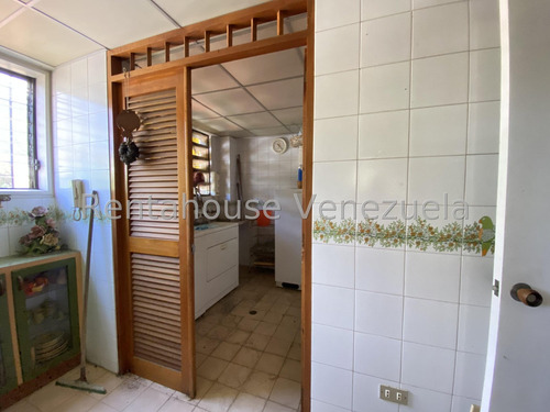 Townhouse En Venta En La Florida Ng 25-7104 Yf