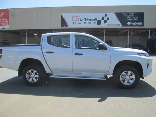 Mitsubishi L200 Work Xr Año 2025 Disponible