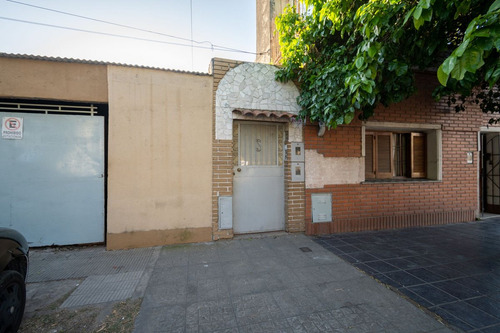 Se Vende Casa Interna Muy Grande En Barrio Roma