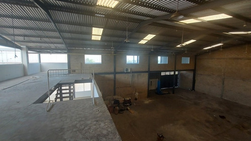Imagen 4 de 13 de Alquilo Galpon 800m2 Zona Indust Guayos Marzo 2022 Sandra