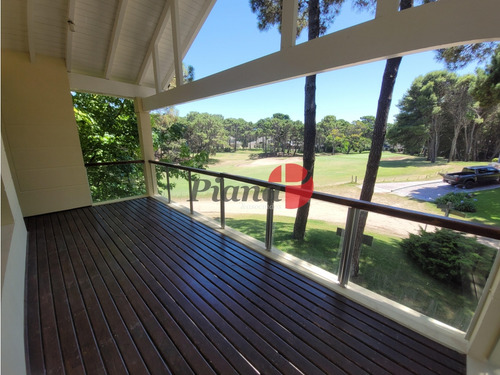 Casa En Venta - Zona Alamos - Vista Al Golf - Calidad De Construcción