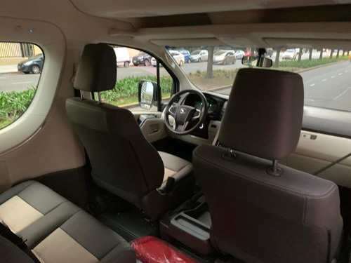 Toyota Hiace 2.8 Tdi Commuter 6at 14a