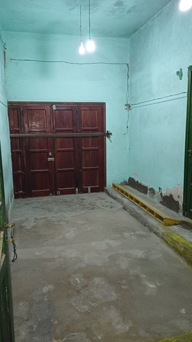 Casa 4 Ambientes Con Cochera Y Parque.