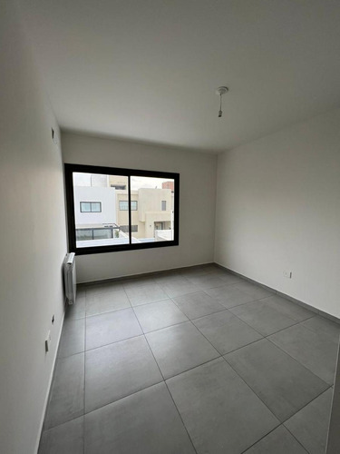 Dúplex En Venta De 3 Dormitorios En Greenville 2
