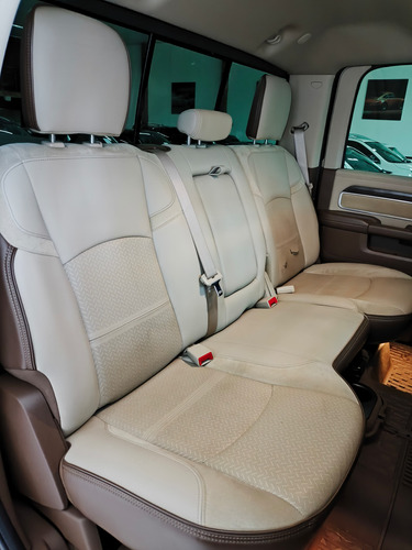RAM Ram 2500 6.7 Laramie Cab. Dupla 4x4 Aut. 4p