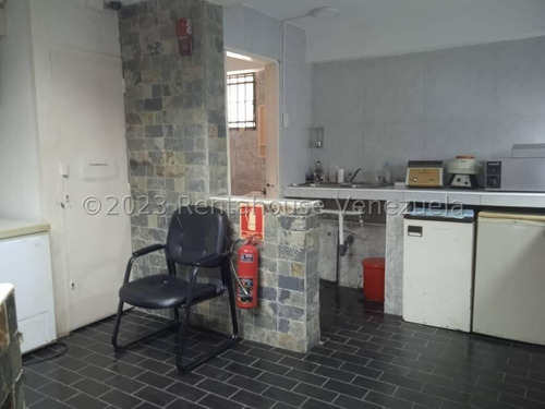 En Av. ''montes De Oca'', Urb. ''padre Alfonso'', Valencia, Local Comercial, Eloisa Mejia 24-13715