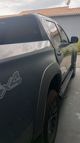 Mitsubishi L200 2.4 Triton Outdoor Gls Cab. Dupla 4X4 Aut. 4P