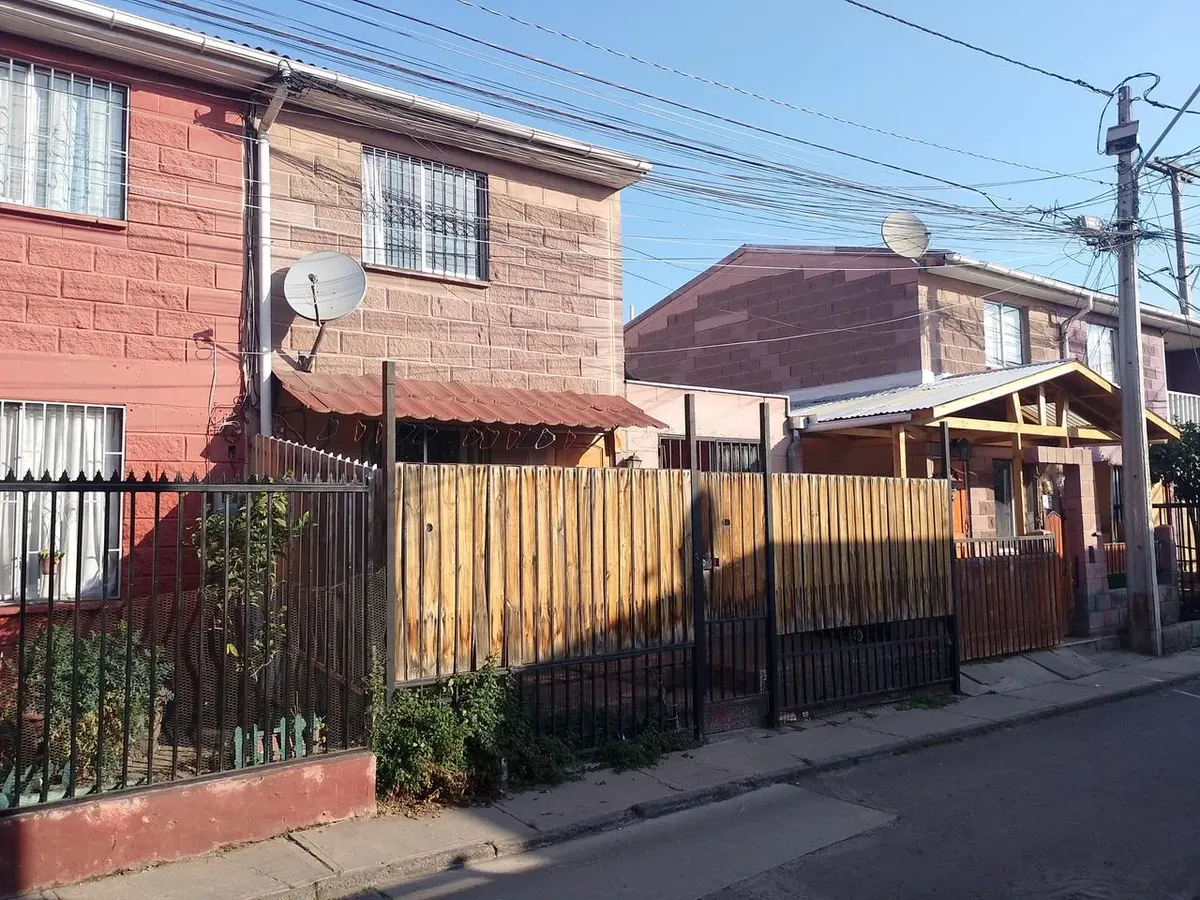 Imagen 2 de 14 de Venta Casa Hospital Sotero Del Rio, Ejército Libertador