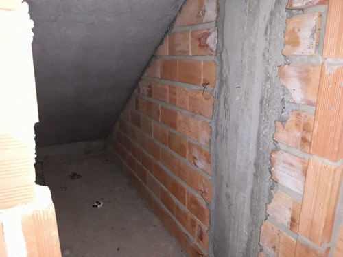 Belíssimo Sobrado Com 03 Suites, Sendo Uma Com Sacada, Livre De Enchente Em Loteamento Na Escola Agrícola. - 35711268v
