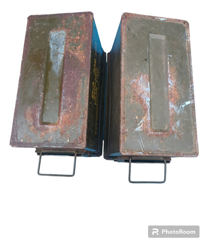 Par De Cajas Militares Antiguas Para Cartuchos .45 Y 7.62 Mm (Usado)