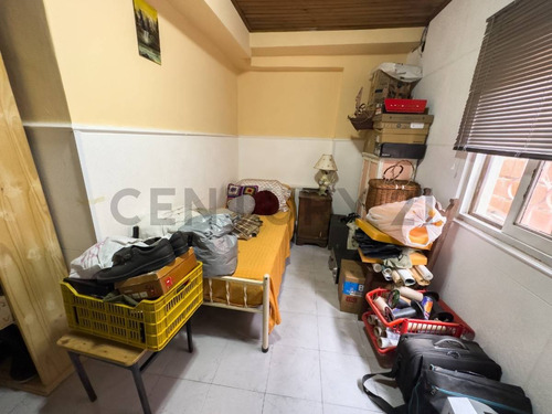 Casa En Venta De 3 Dormitorios Y Cochera. Calle 39 E/ 132 Y 133 - La Plata Vivienda Ubicada A ...