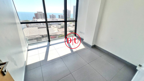 Box 29 M² Con Dos Privados En Edificio Médico Nuevo Prado