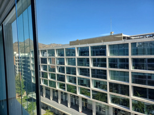 Amplia Oficina Con Hermosa Vista Al Oriente