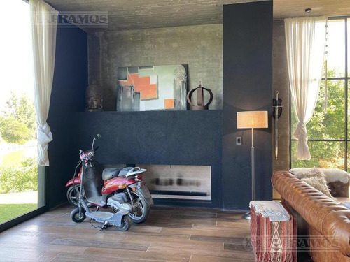 Imagen 10 de 21 de Venta Casa Al Agua - Lagos Del Golf- Nordelta