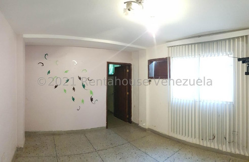 Imagen 9 de 18 de Hermosa Casa Ubicada En Urbanismo Privado Al Este De La Ciudad Y Con Vigilancia Permanente. 0412780070 Cod Mls 22-9662