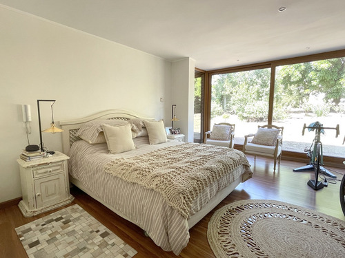 Se Vende Sitio De 2.964m Con Casa Completamente Remodelada.