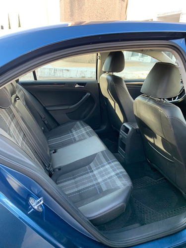 Volkswagen Jetta 2.0 Tiptronic At