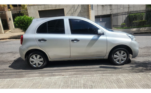 Nissan March 1.0 S 12V FLEX 4P MANUAL