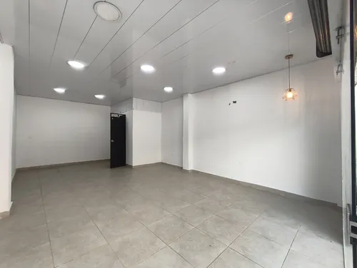 Local En Arriendo En Centro. Cod A30804