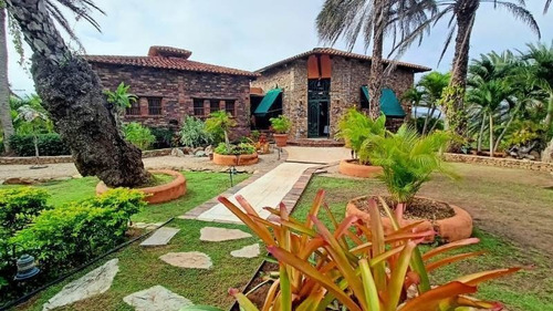 Imagen 11 de 13 de Amplia Casa Estilo Caribeño En Exclusivo Conjunto Residencial