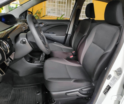 Imagem 15 de 15 de Toyota Etios Xs 1.5 Flex Completo