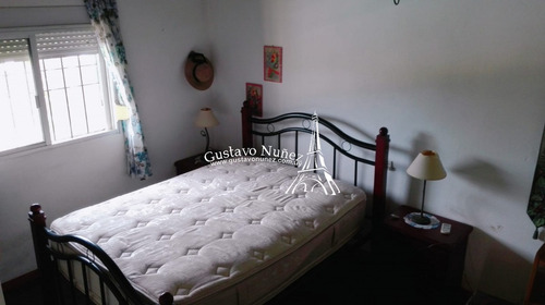 Casa Esquinera- Ref: 3094