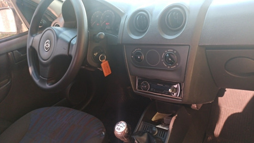 Imagem 11 de 15 de Chevrolet Celta 2009 1.0 Life Flex Power 3p 70 Hp