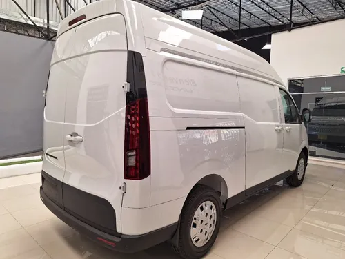 Chevrolet Express 2025