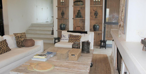 Exclusiva Casa En Las Grutas, Punta Ballena, Frente Al Mar!- Ref: 233