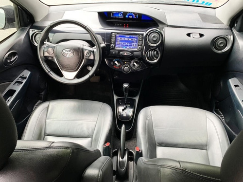 Toyota Etios 1.5 Platinum Sedan 16v