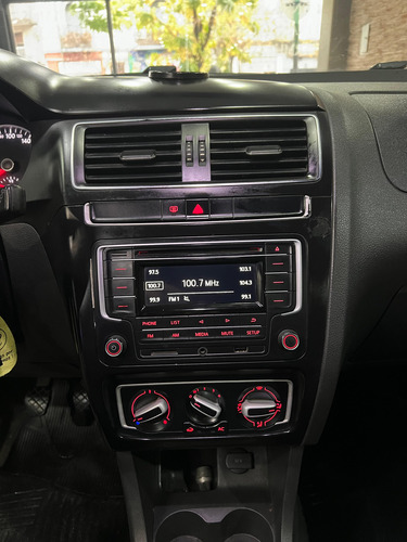 Volkswagen Suran 1.6 Track
