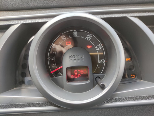 Volkswagen Kombi 1.4 Lotação Total Flex 3p