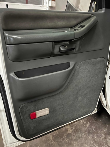 Imagen 11 de 20 de Ford Econoline E350