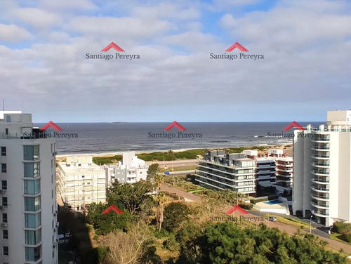 Apartamento En Venta, 2 Dormitorios Torre De Primer Nivel Con Amenities Completos, Servicio De Playa, Balcon Con Vista Al Mar