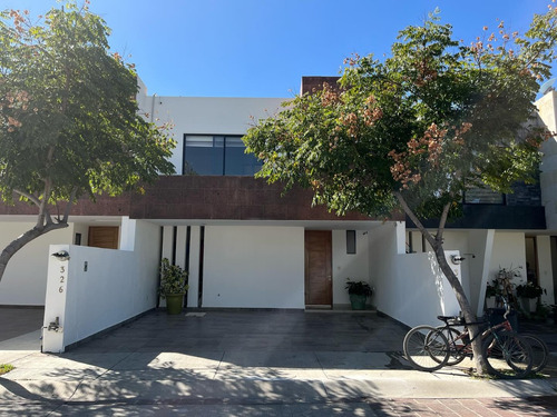 Casa En Venta Cómo Nueva