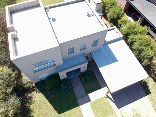 Casa En Miraflores, Funes Hills.