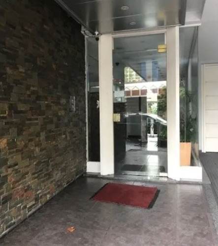 Imagen 3 de 13 de Depto 2 Amb - 1° Piso - Dos Cocheras