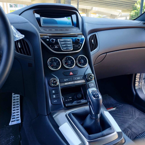 Imagen 10 de 15 de Hyundai Genesis 2021 2.0 Coupe Seg. T Mt6 Madero Motors