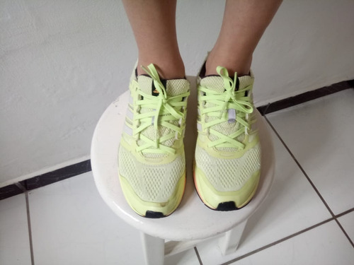 Tênis adidas Boost
