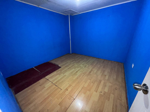 Casa De 2 Pisos, 5d+2b, Ubicada En Rio Valdivia, Comuna Puen