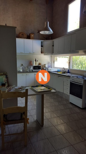 Casa En Venta Y Alquiler, Lugano, Punta Del Este, 4 Dormitorios.- Ref: 208401