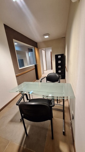 Alquiler De Espectacular Oficina En San Martin Centro. 140 M2