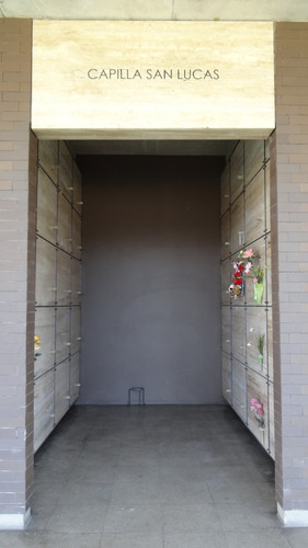 Bóvedas En La Capilla San Lucas Cementerio Sta. Trinidad