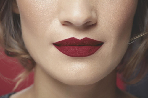 Batom Glam Matte Blur Segunda Pele Bordô Profundo 5,5ml Acabamento Mate
